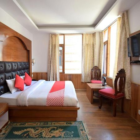 Oyo 10255 Hotel Red Apple 马拉里 外观 照片