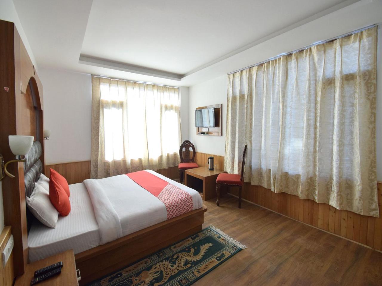 Oyo 10255 Hotel Red Apple 马拉里 外观 照片