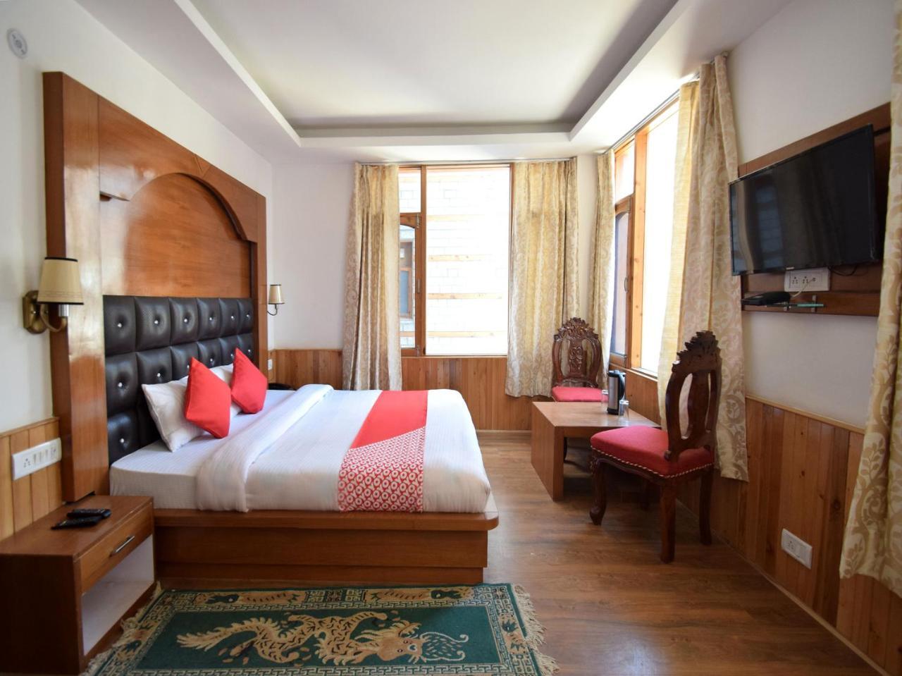 Oyo 10255 Hotel Red Apple 马拉里 外观 照片