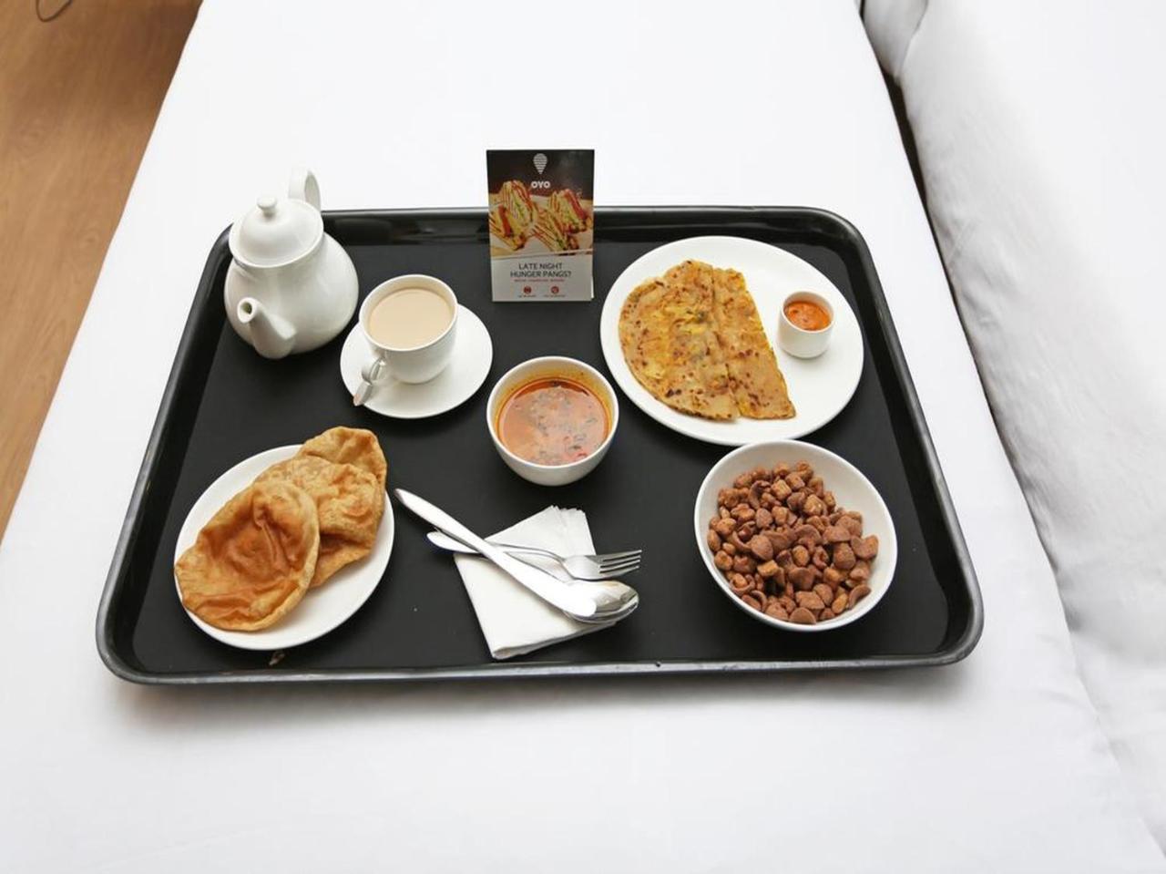 Oyo 10255 Hotel Red Apple 马拉里 外观 照片